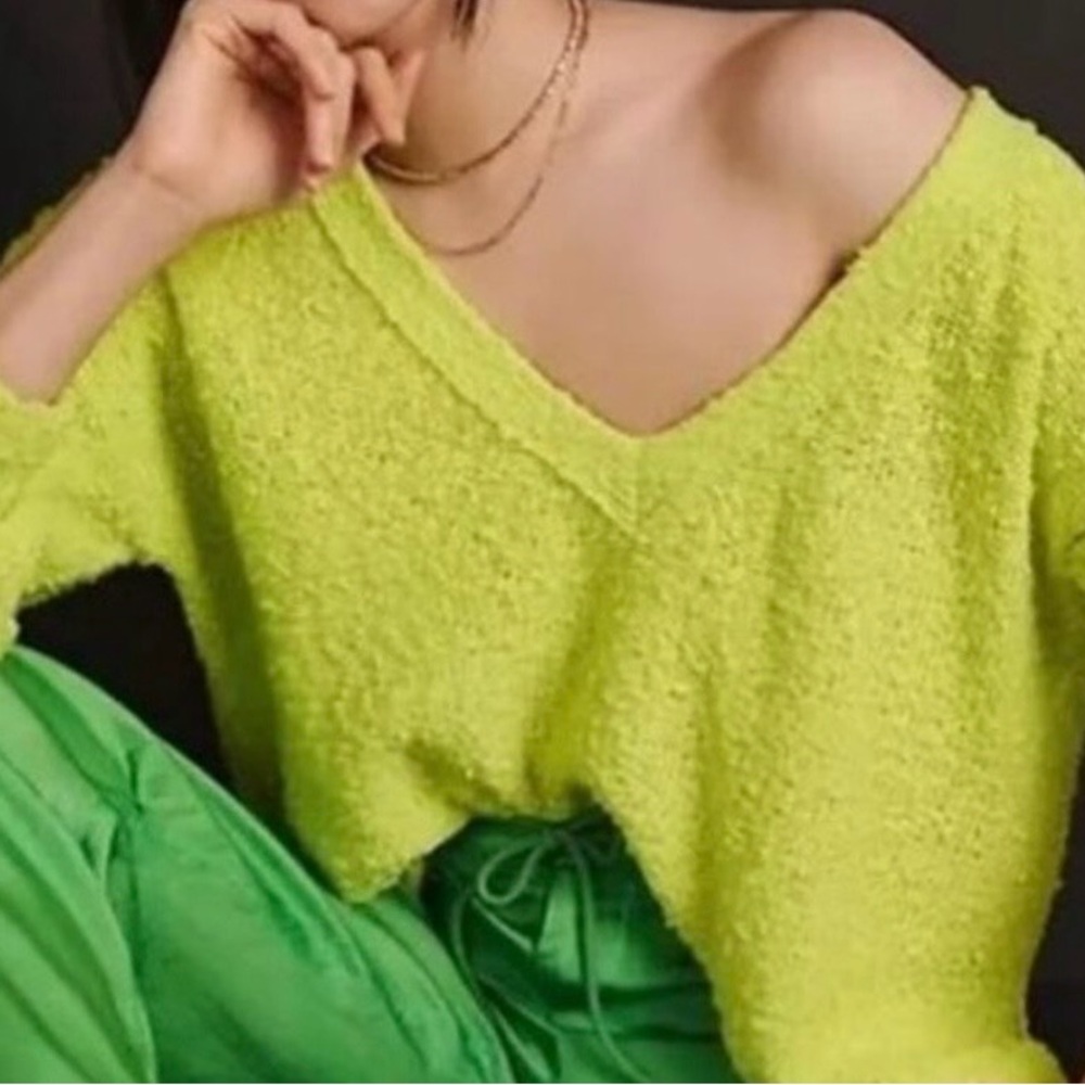 PILCRO Anthropologie Neon Lime Green Textured Bouclé V Neck Sweater Sz S Relaxed